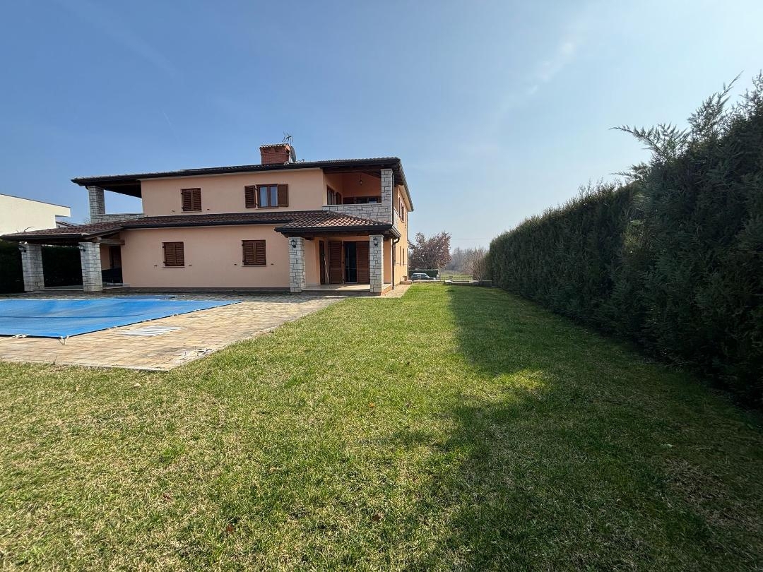 Dračevac, Poreč, 400m2