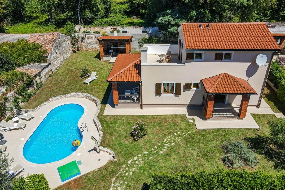 Kolumbera, Višnjan, 144m2