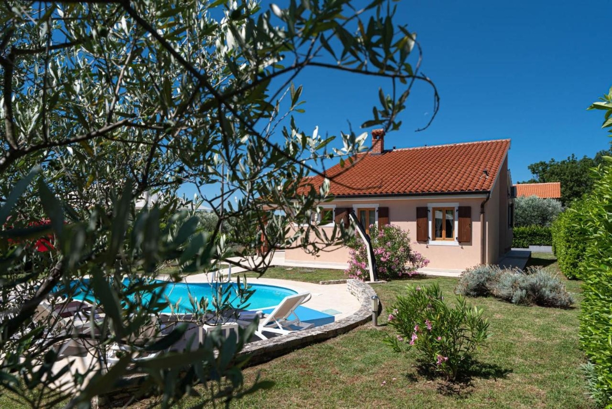 Kolumbera, Višnjan, 144m2