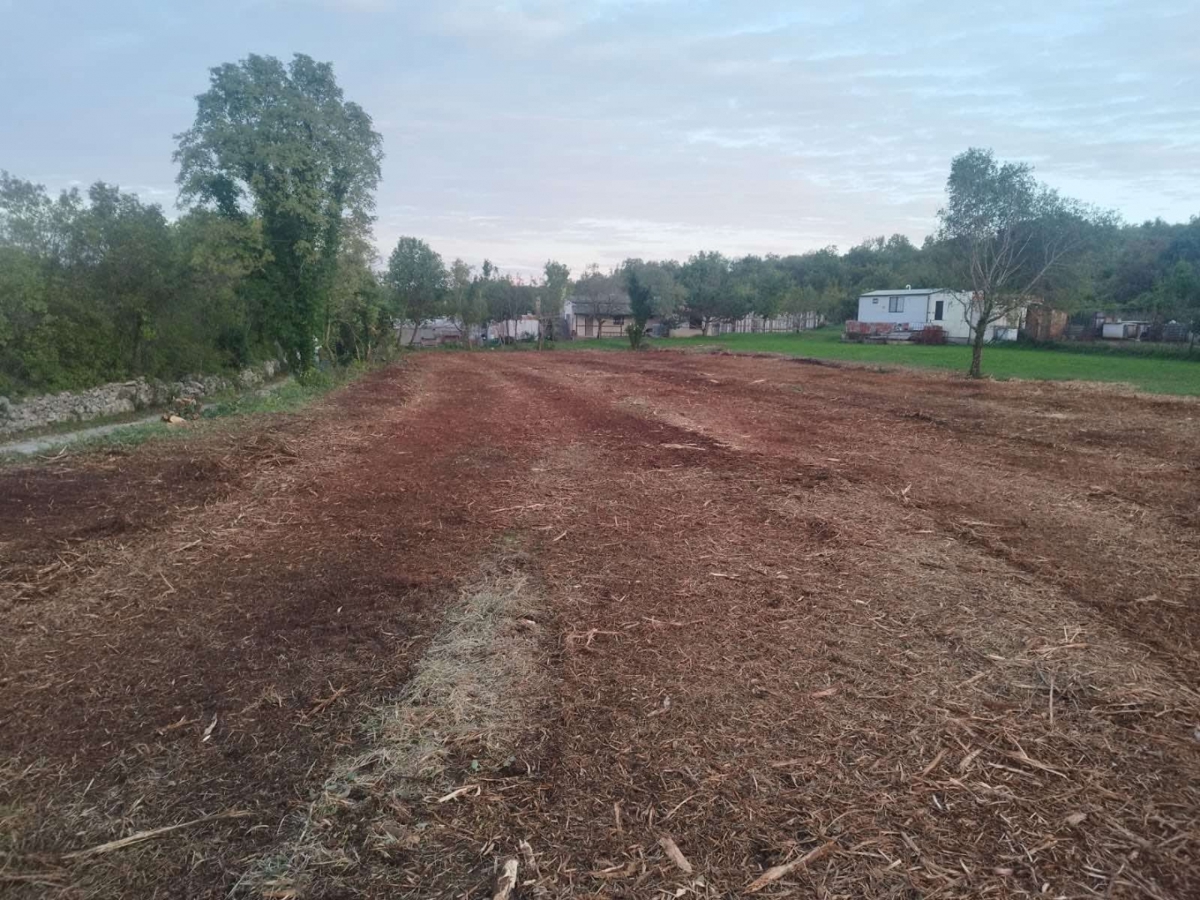 Rakalj, Marčana, 1.600m2