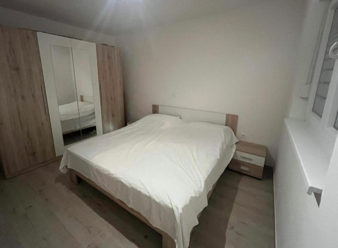 Peroj, Vodnjan, 64m2