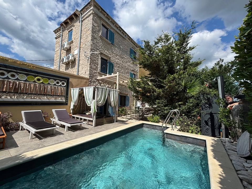 Krnica, Marčana, 145m2