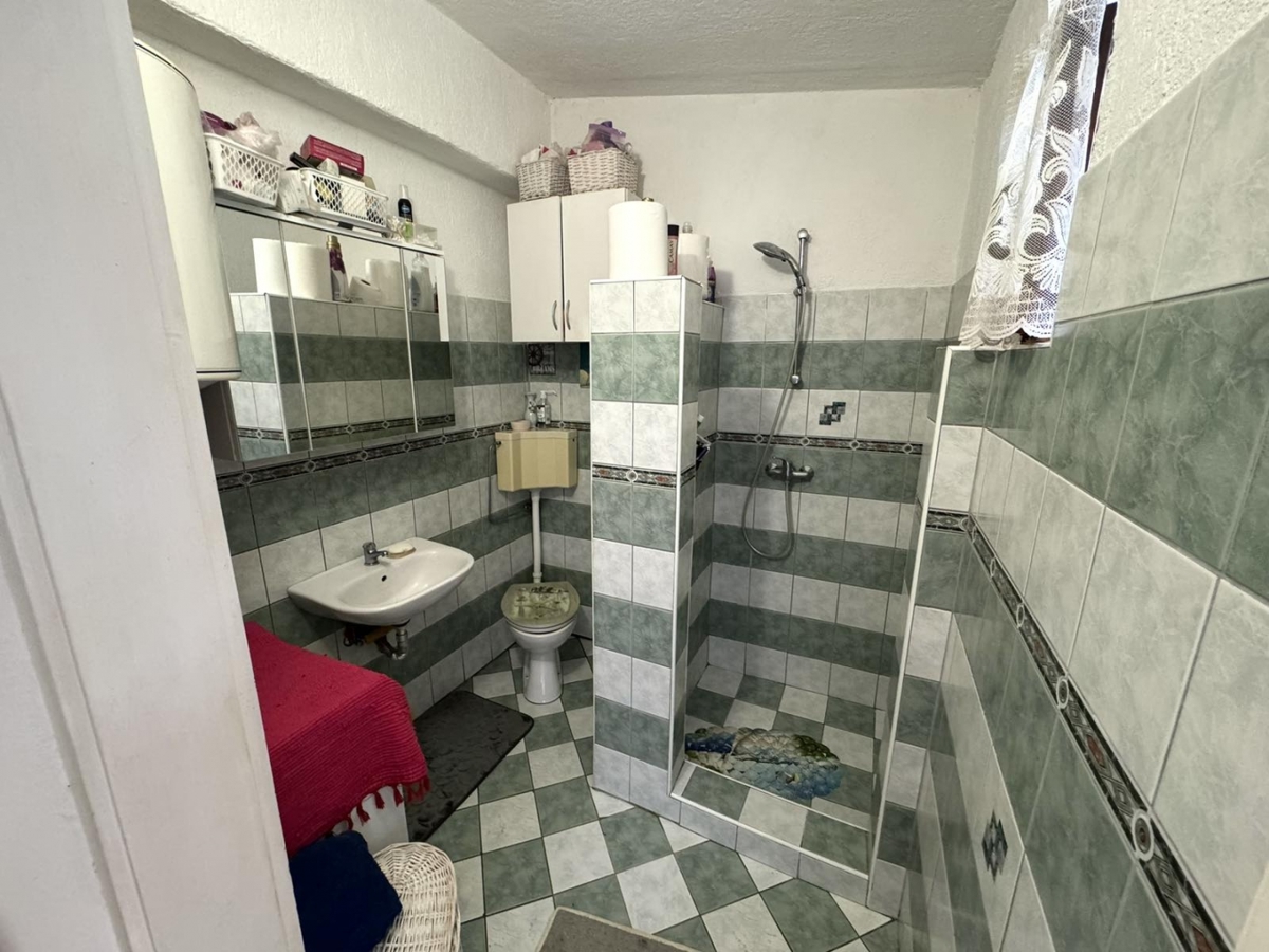 Šišan, Ližnjan, 66m2