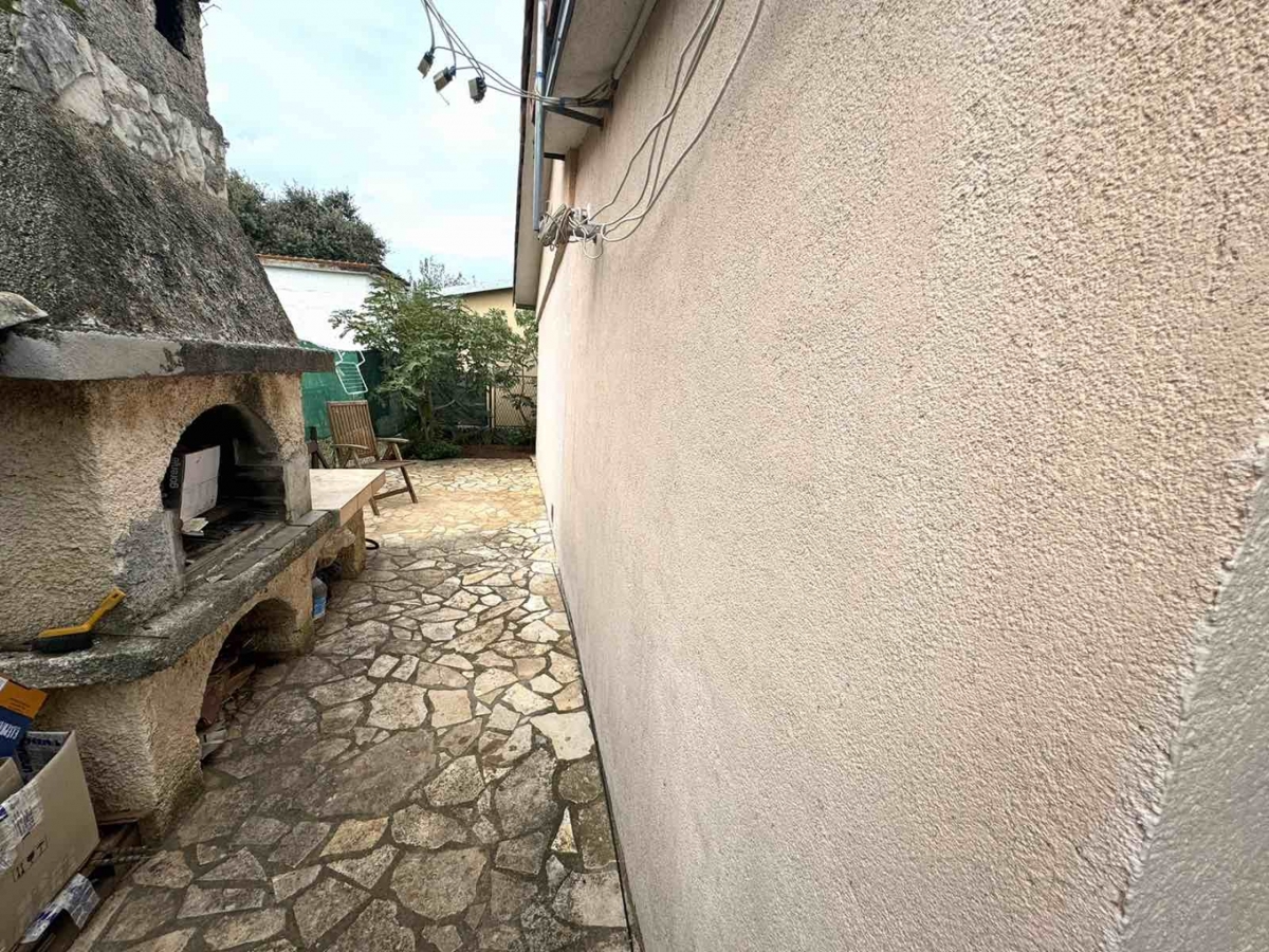 Šišan, Ližnjan, 66m2