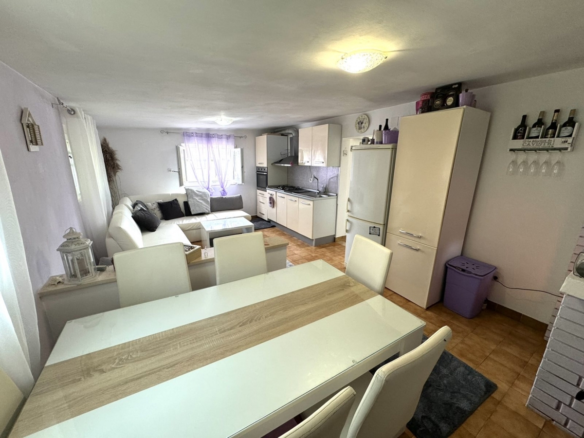 Šišan, Ližnjan, 66m2