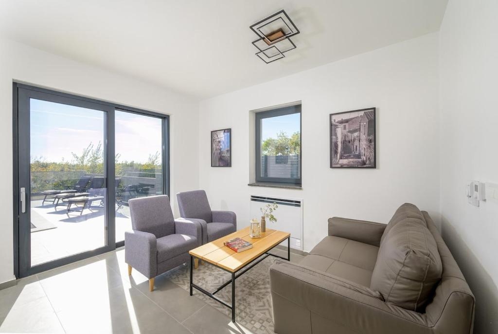 Svetvinčenat, 244m2