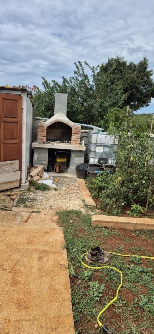 Monteserpo - Komunal, Pula, 81,53m2