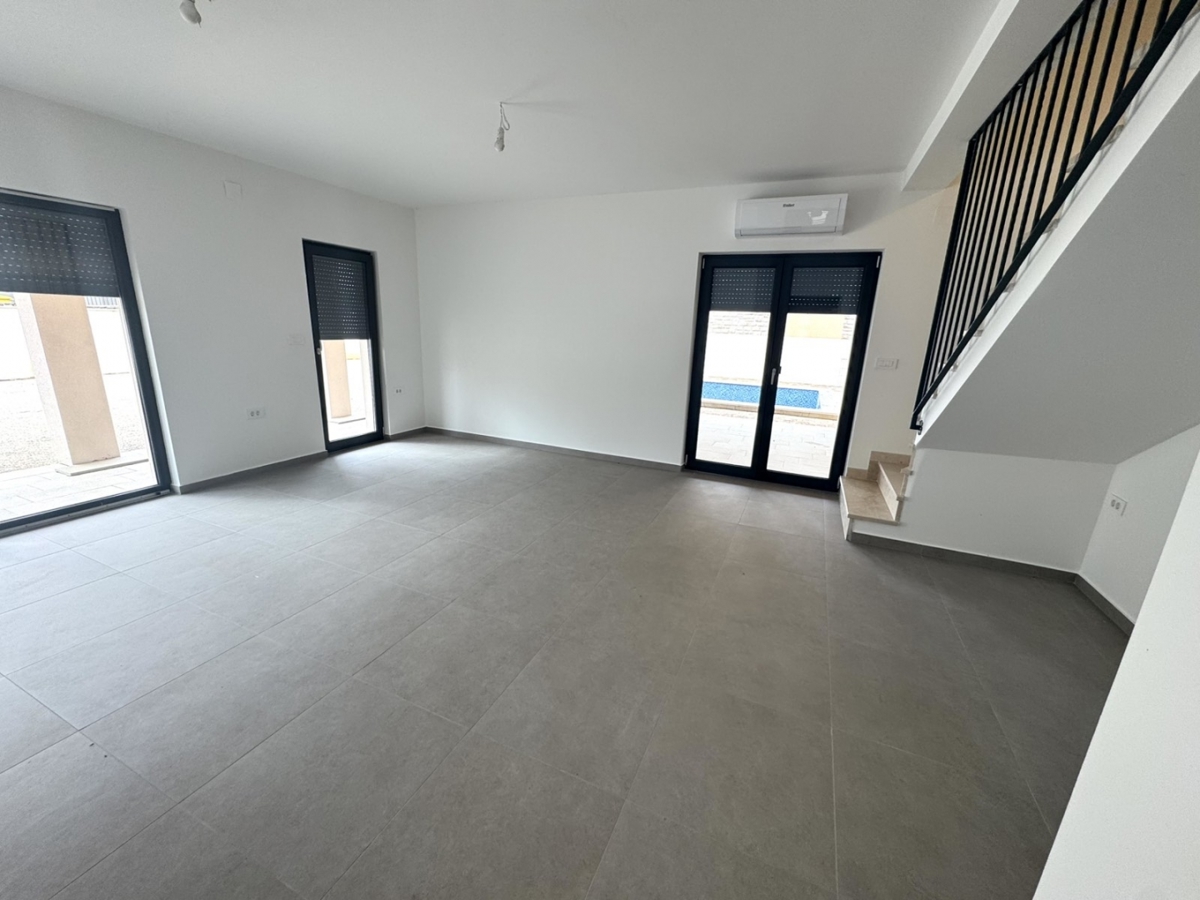 Juršići, Svetvinčenat, 155m2