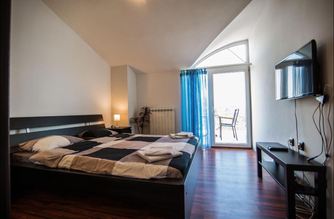 Valdebek, Pula, 350m2