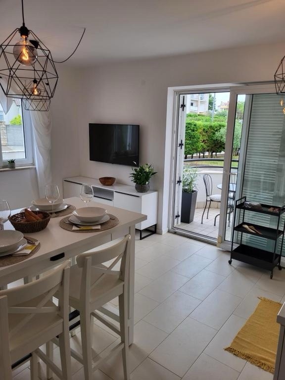 Zambratija, Umag, 64m2