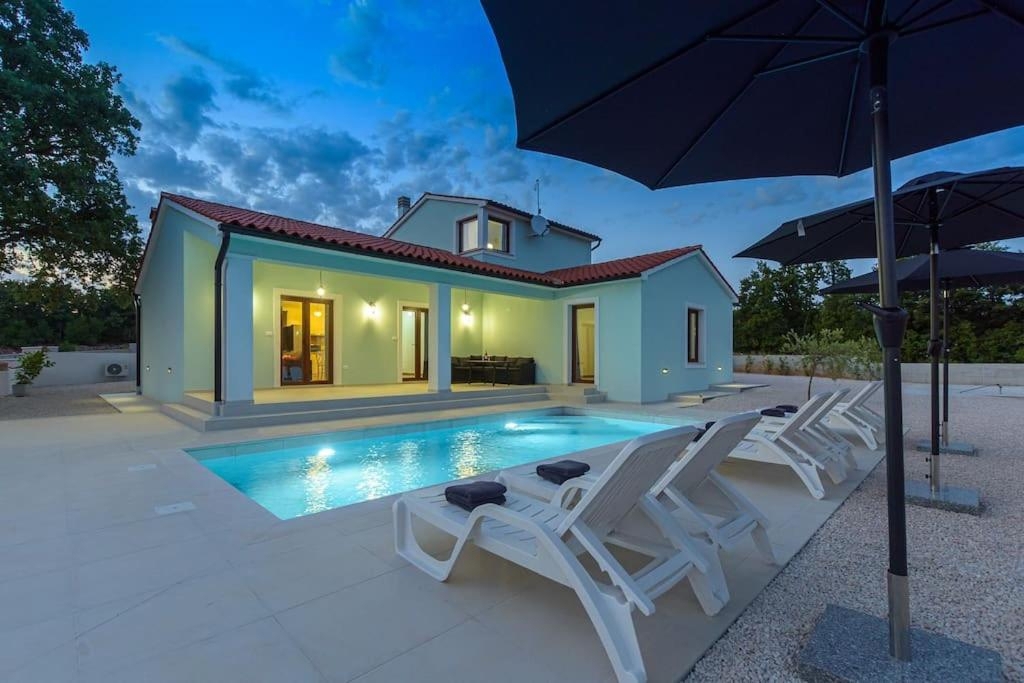 Svetvinčenat, 160m2