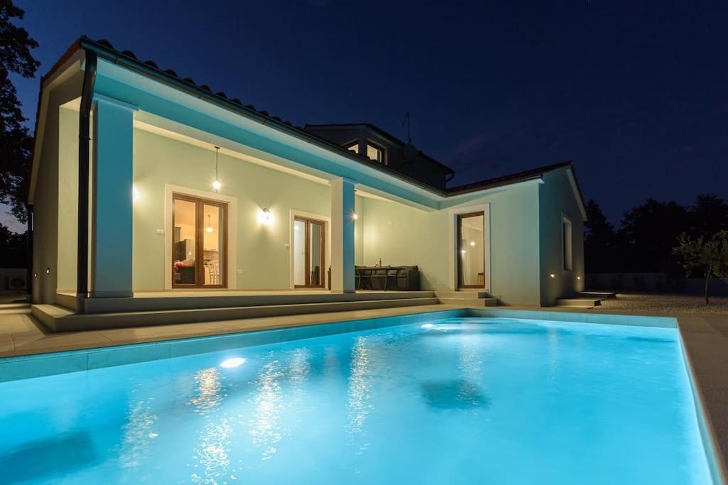 Svetvinčenat, 160m2