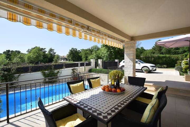 Radmani, Poreč, 155m2