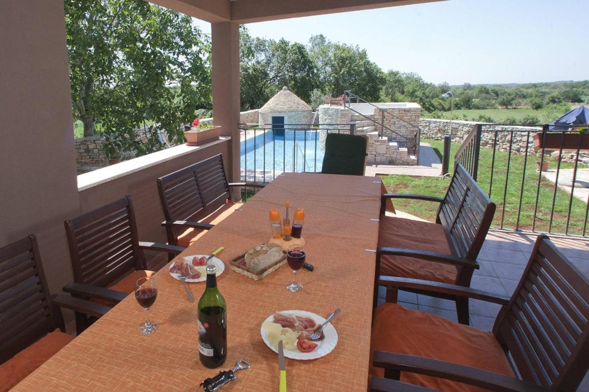 Svetvinčenat, 240m2