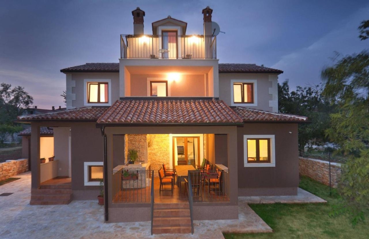 Svetvinčenat, 240m2