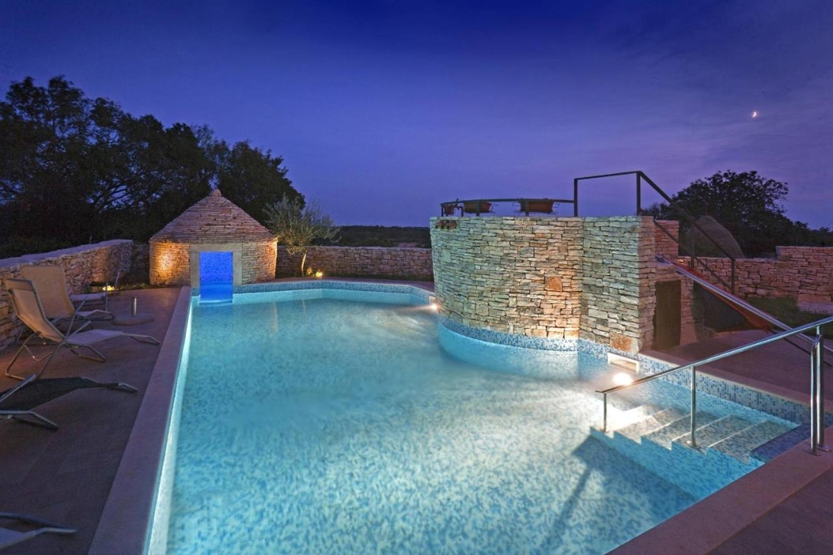 Svetvinčenat, 240m2