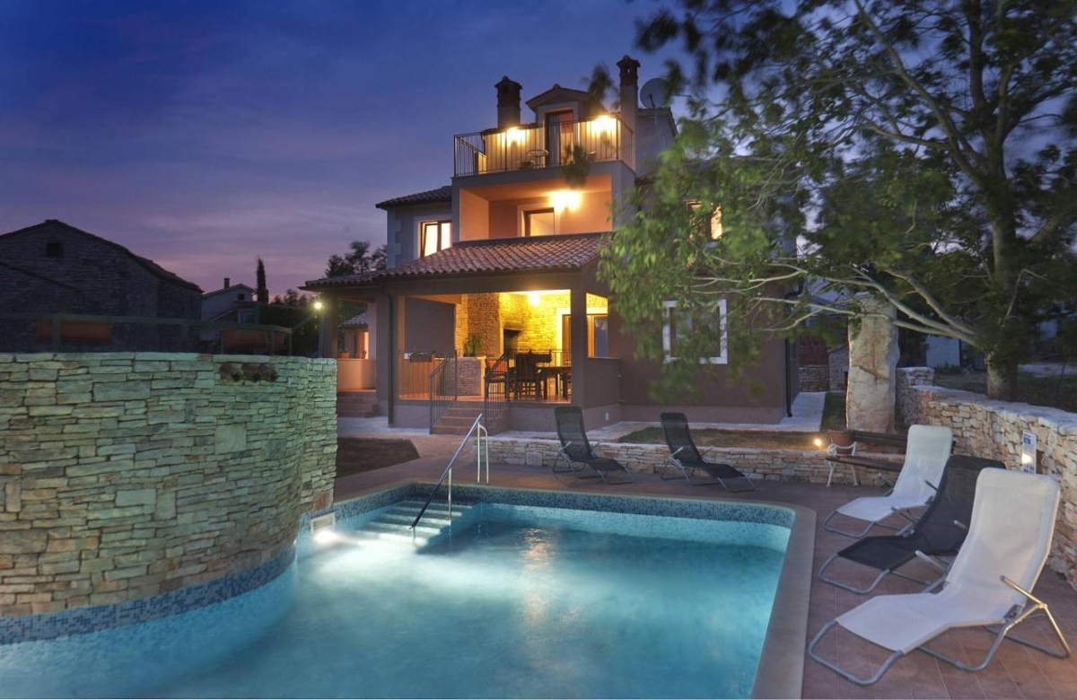 Svetvinčenat, 240m2