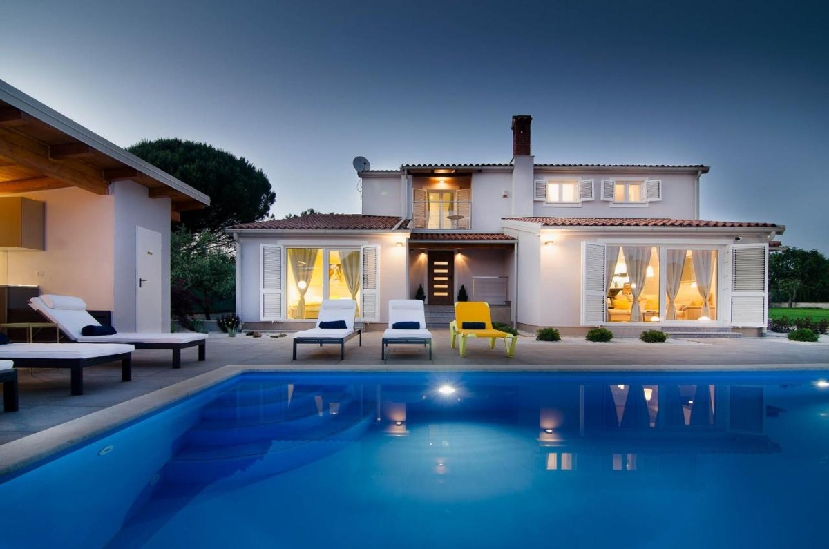 Valbandon, Fažana, 220m2