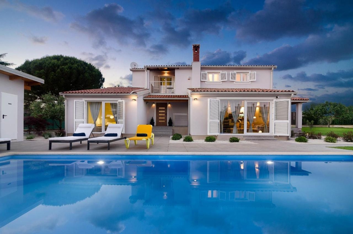 Valbandon, Fažana, 220m2