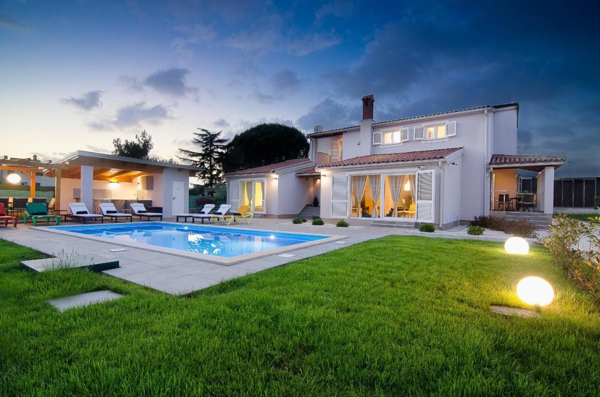 Valbandon, Fažana, 220m2