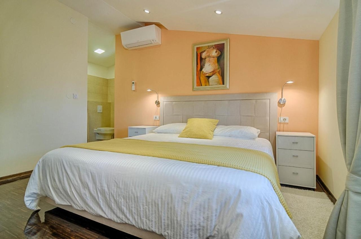 Valbandon, Fažana, 220m2