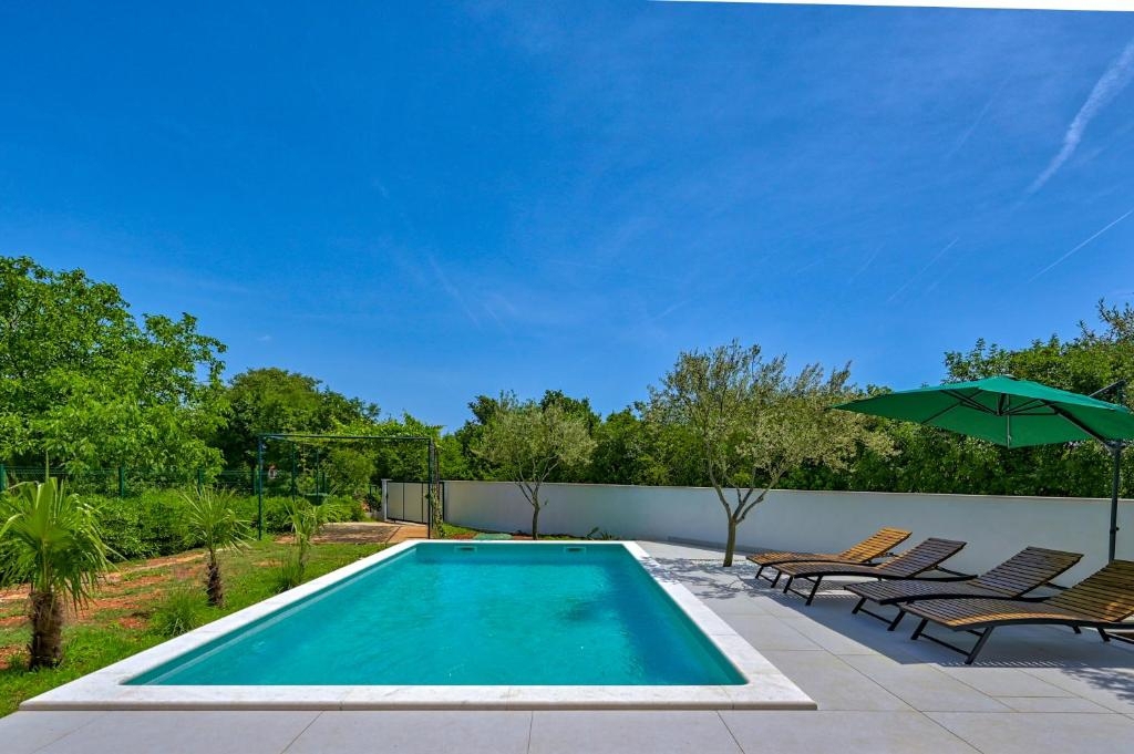 Krnica, Marčana, 120m2