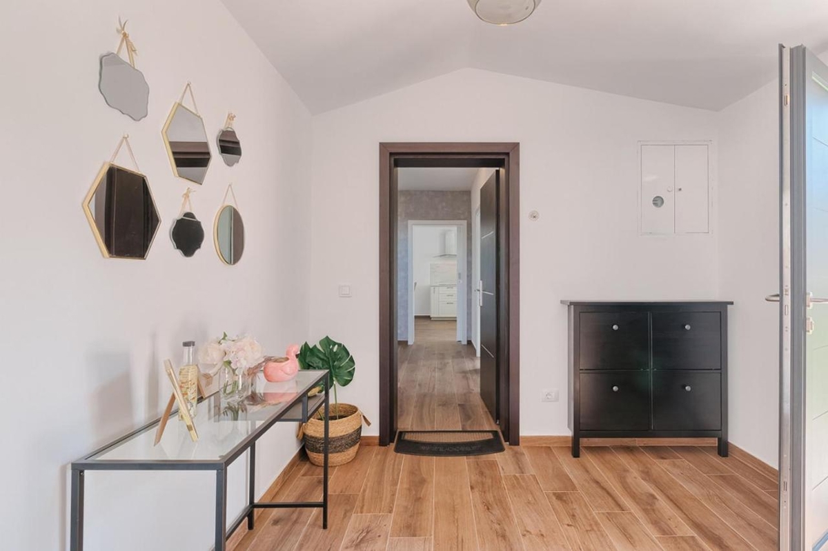 Štinjan, Pula, 180m2