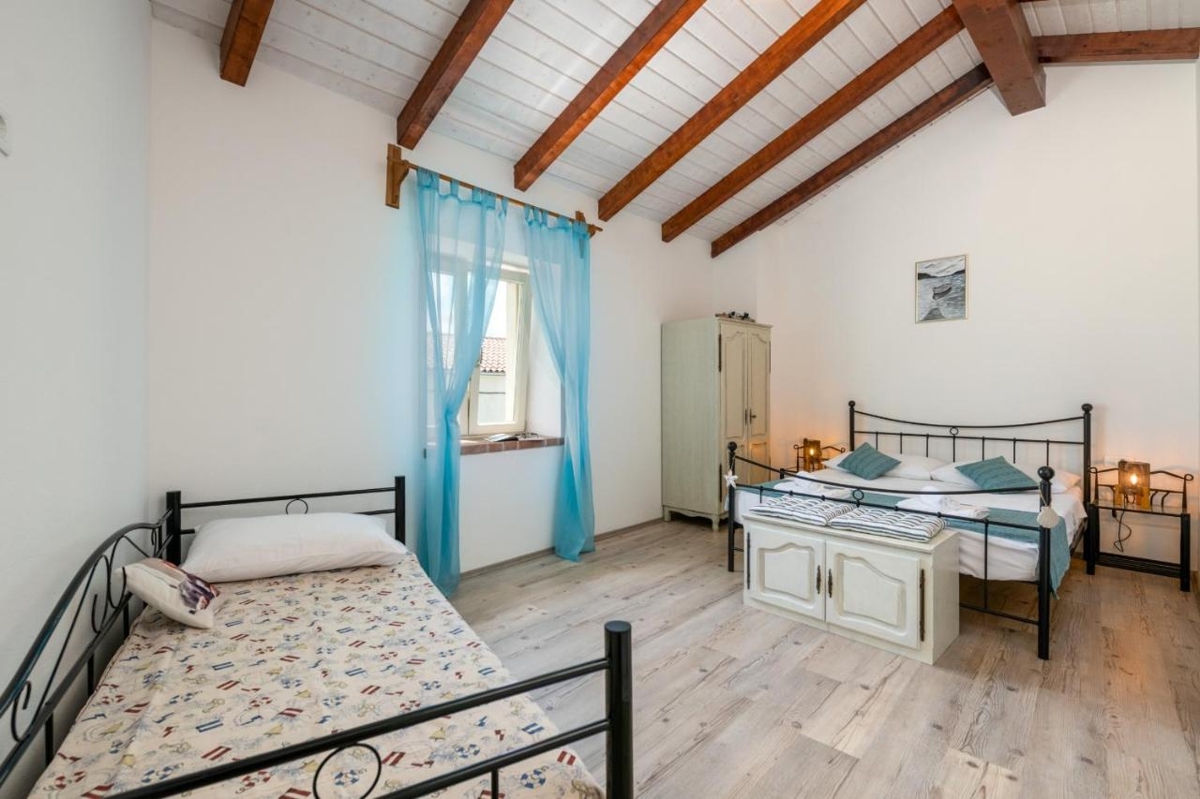 Krnica, Marčana, 150m2