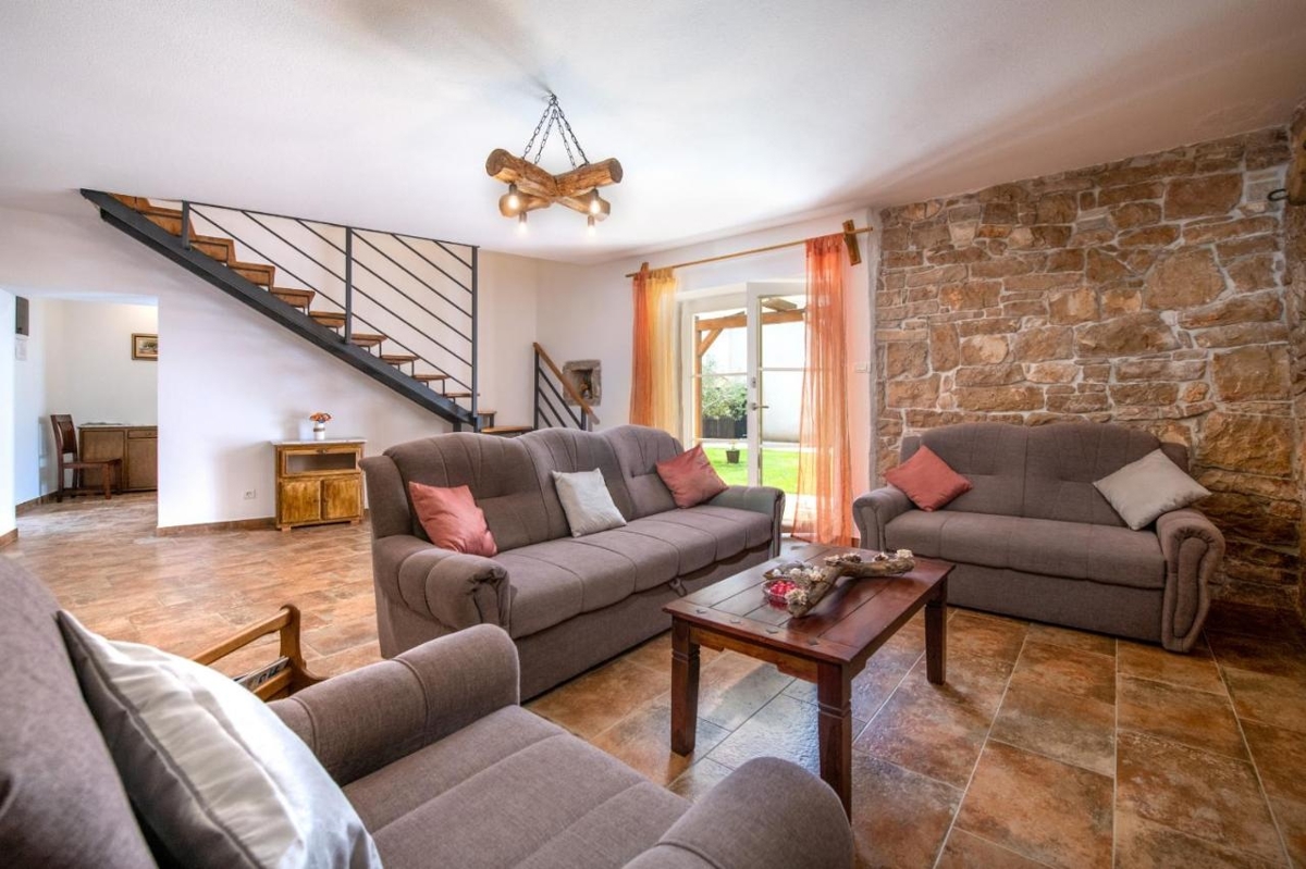 Krnica, Marčana, 150m2