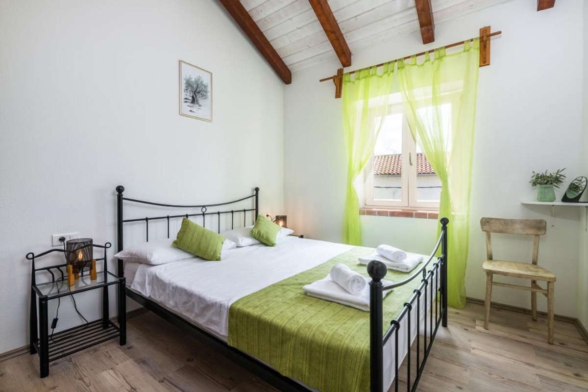 Krnica, Marčana, 150m2