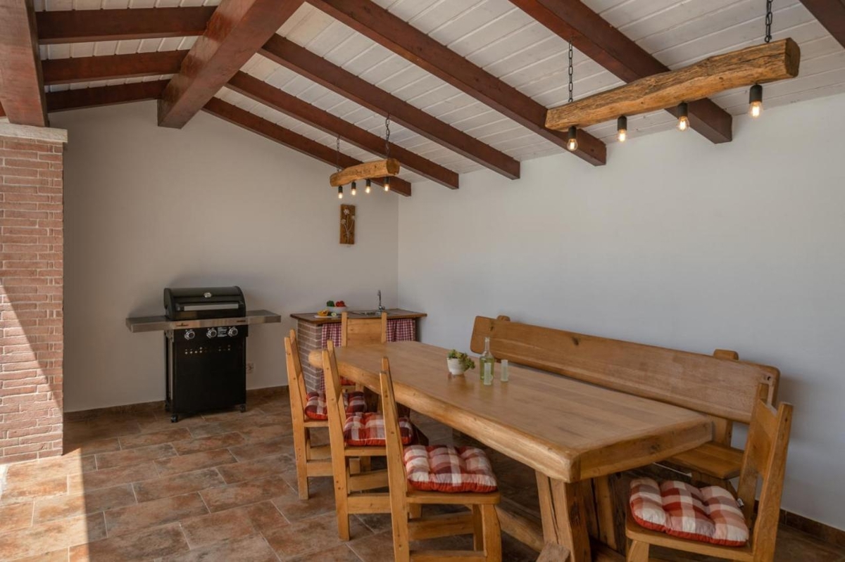 Krnica, Marčana, 150m2