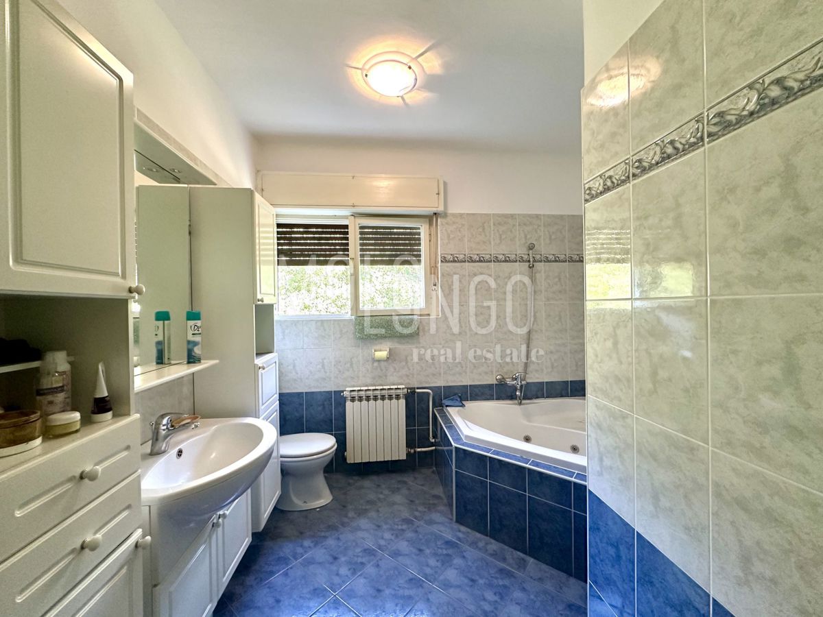 Hiša Kantrida, Rijeka, 386,59m2