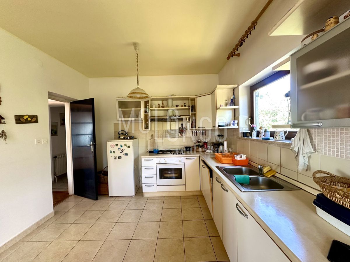 Hiša Kantrida, Rijeka, 386,59m2