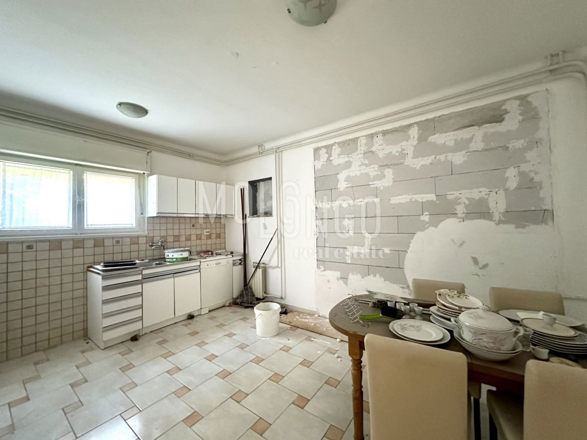 Hiša Kantrida, Rijeka, 386,59m2