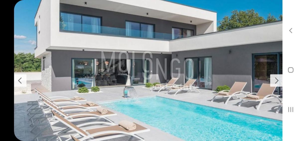 Hiša Šivati, Žminj, 237m2