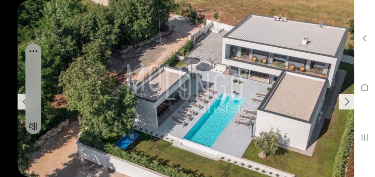 Hiša Šivati, Žminj, 237m2