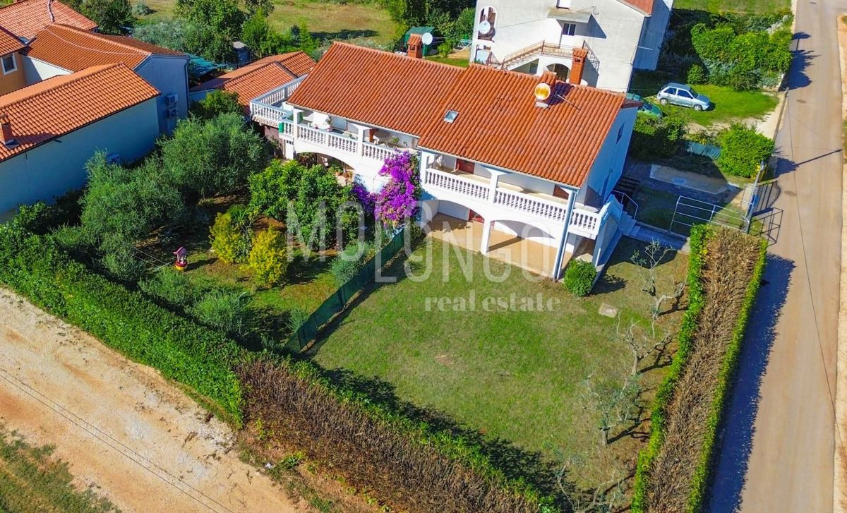 ISTRA, Poreč PRILOŽNOST Hiša v mirnem naselju