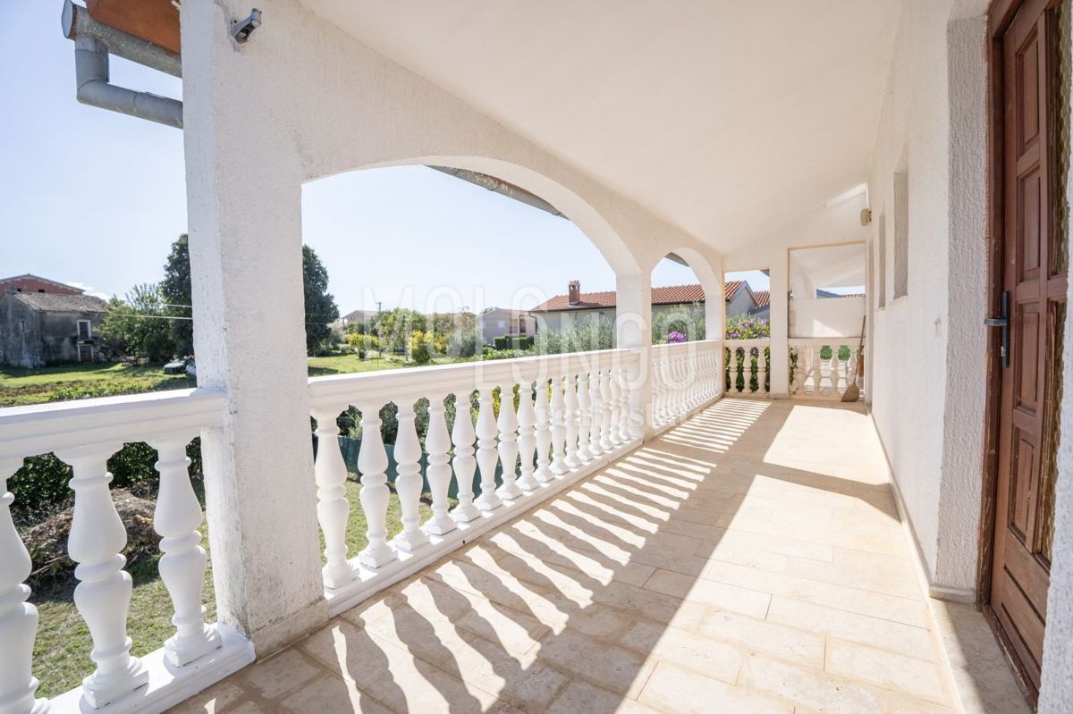 ISTRA, Poreč PRILOŽNOST Hiša v mirnem naselju