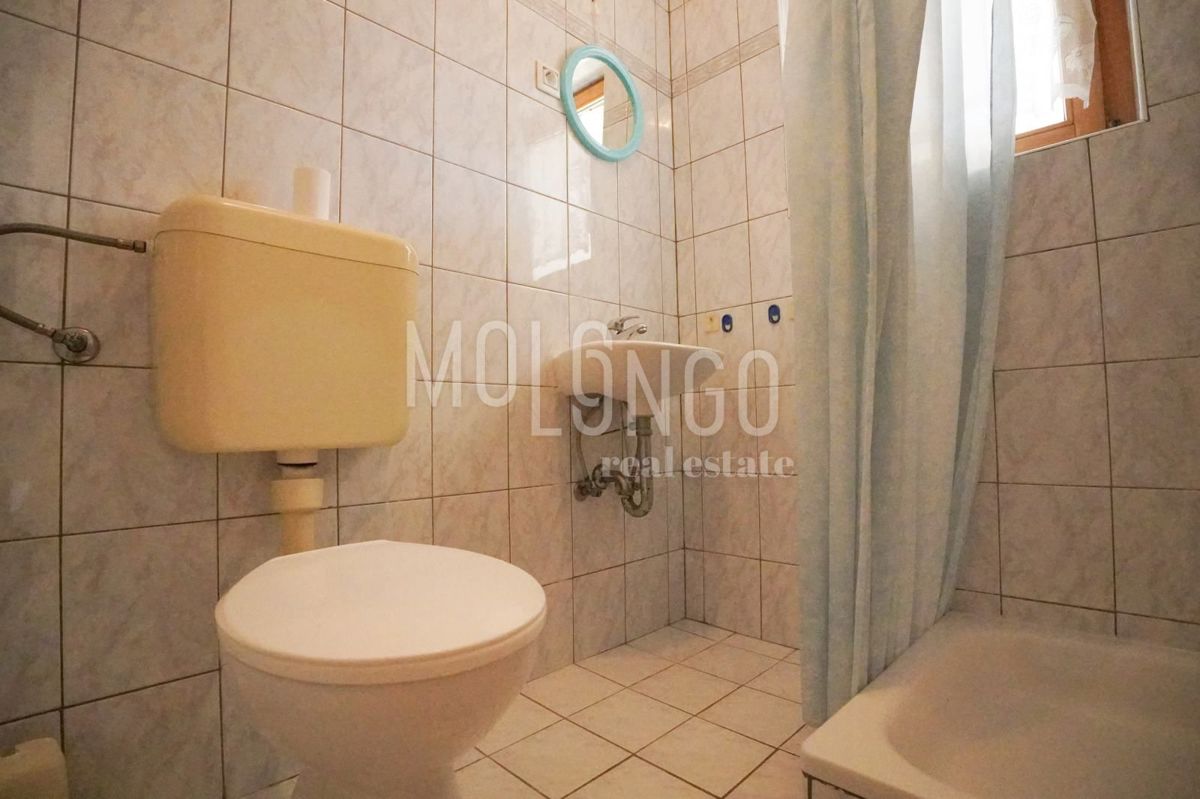 ISTRA, Poreč PRILOŽNOST Hiša v mirnem naselju