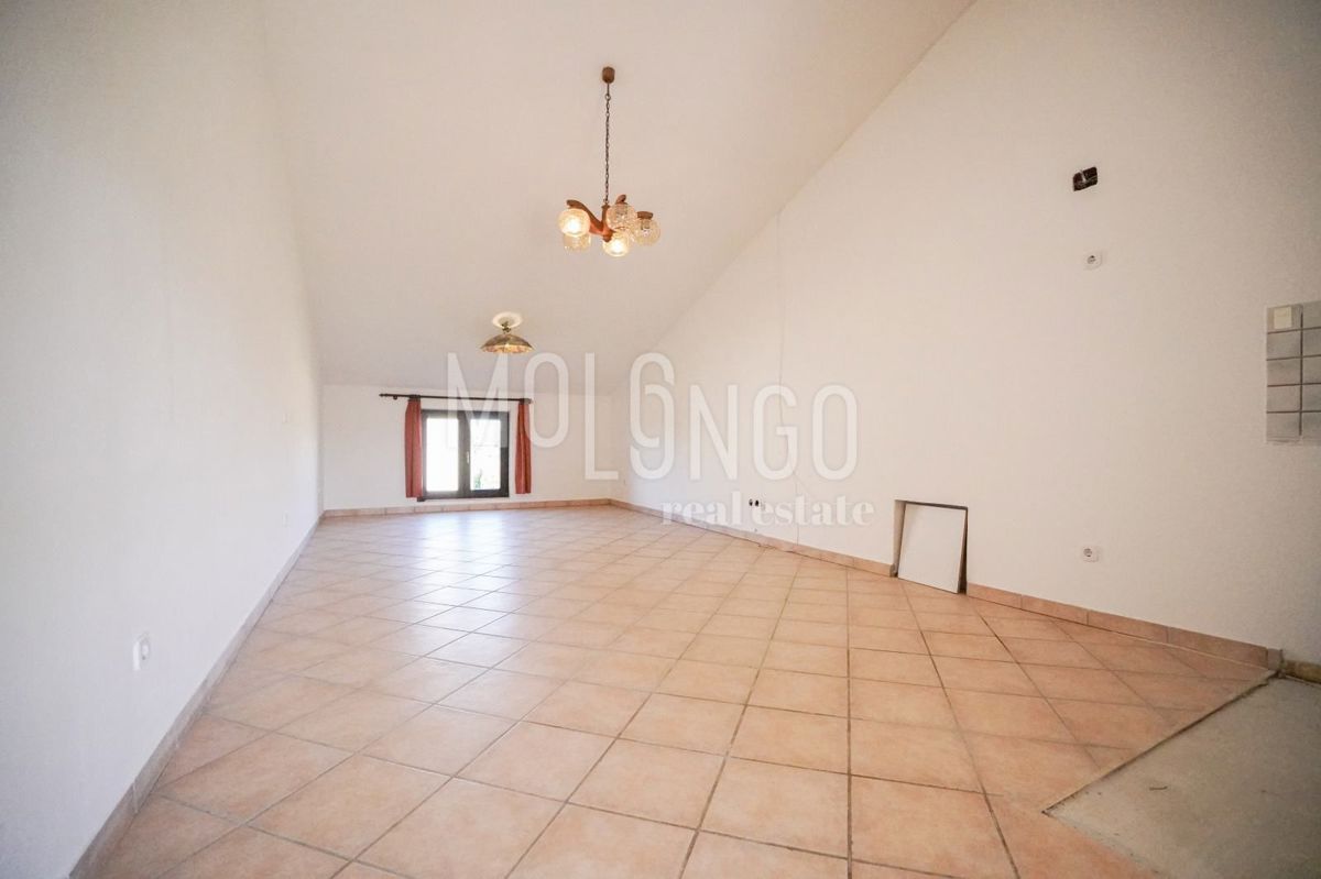 ISTRA, Poreč PRILOŽNOST Hiša v mirnem naselju