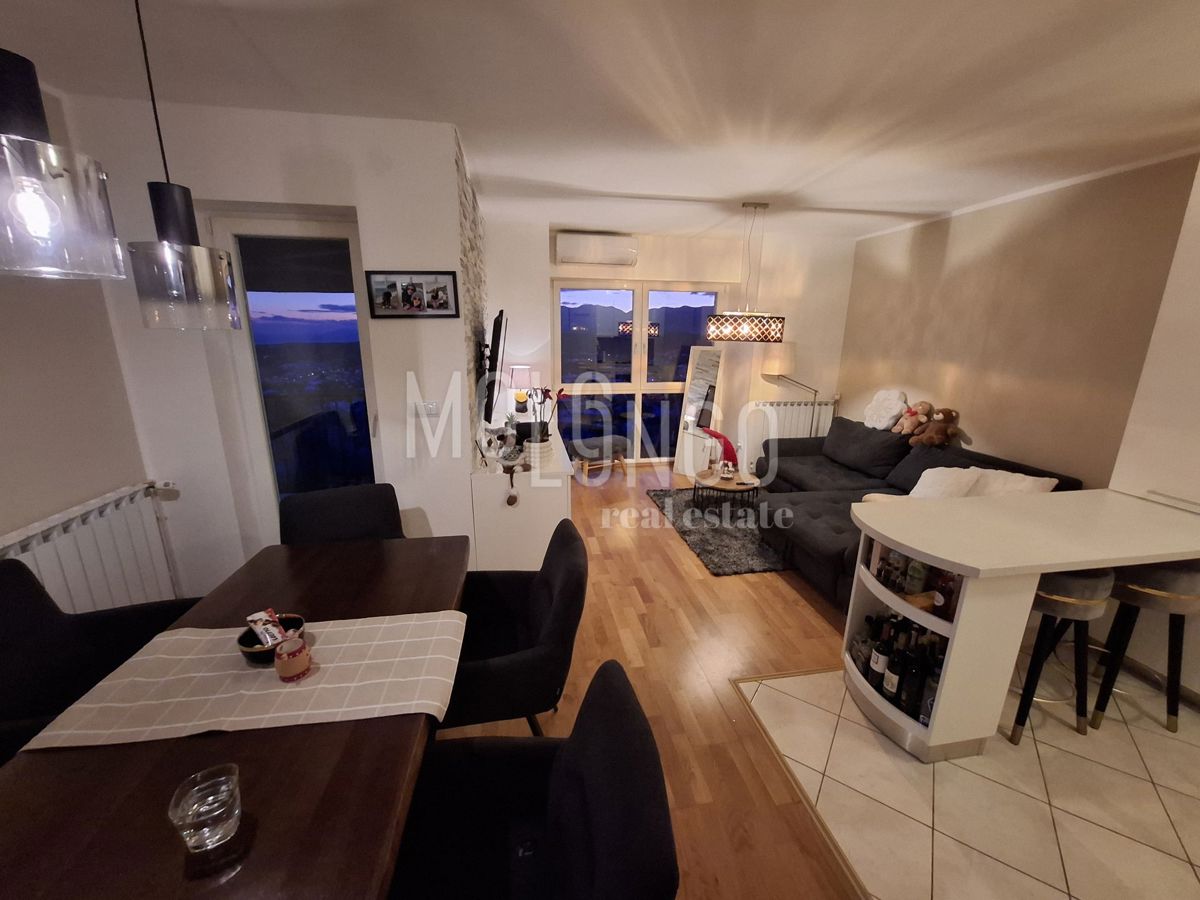 Stanovanje/apartma Kosi, Viškovo, 65m2