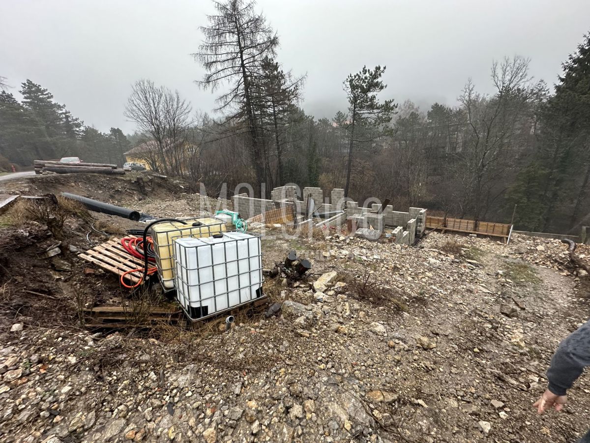 Zemljišče Klana, 843m2