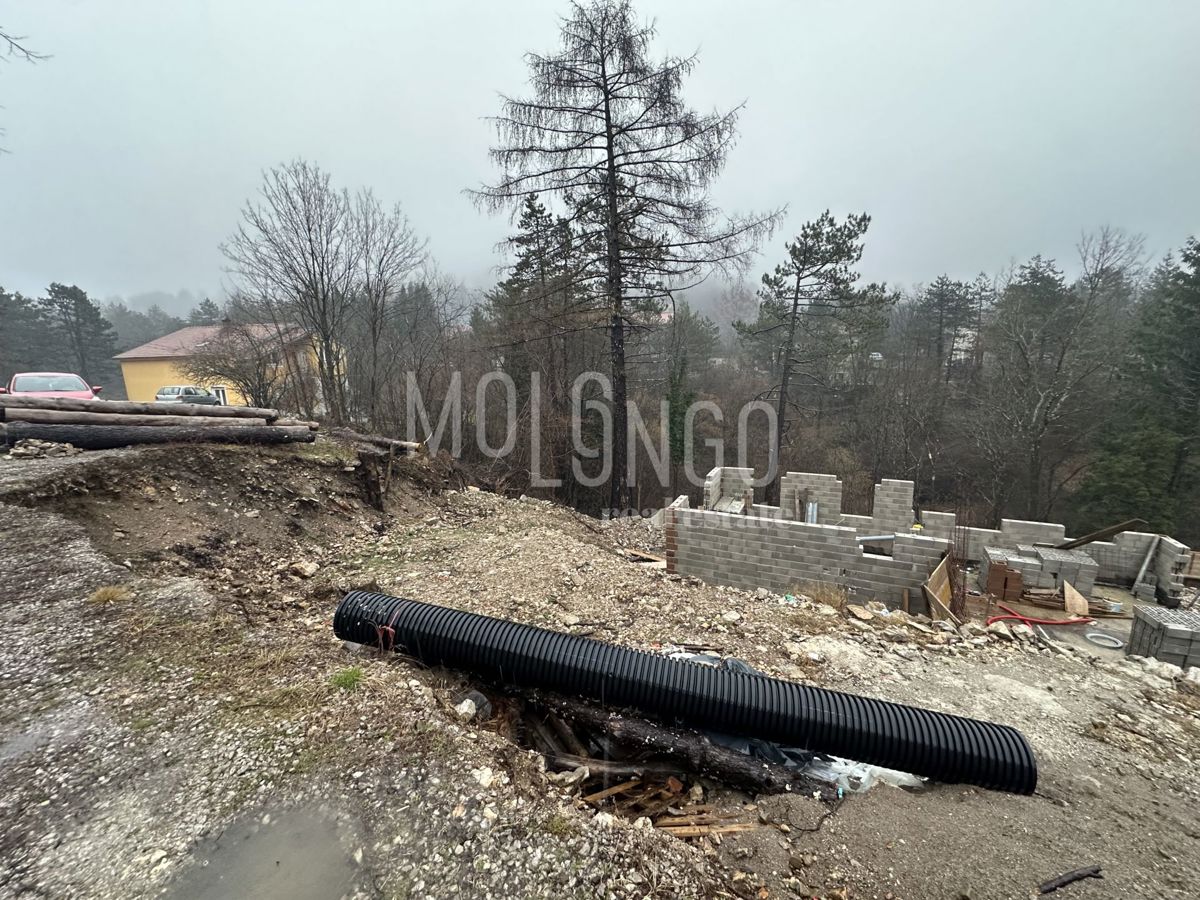 Zemljišče Klana, 843m2