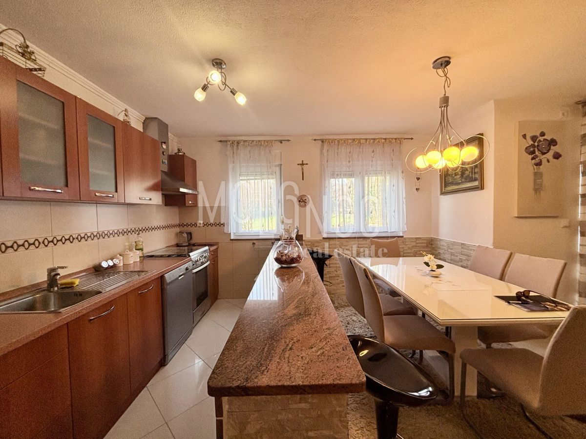 Stanovanje/apartma Jušići, Matulji, 77,60m2