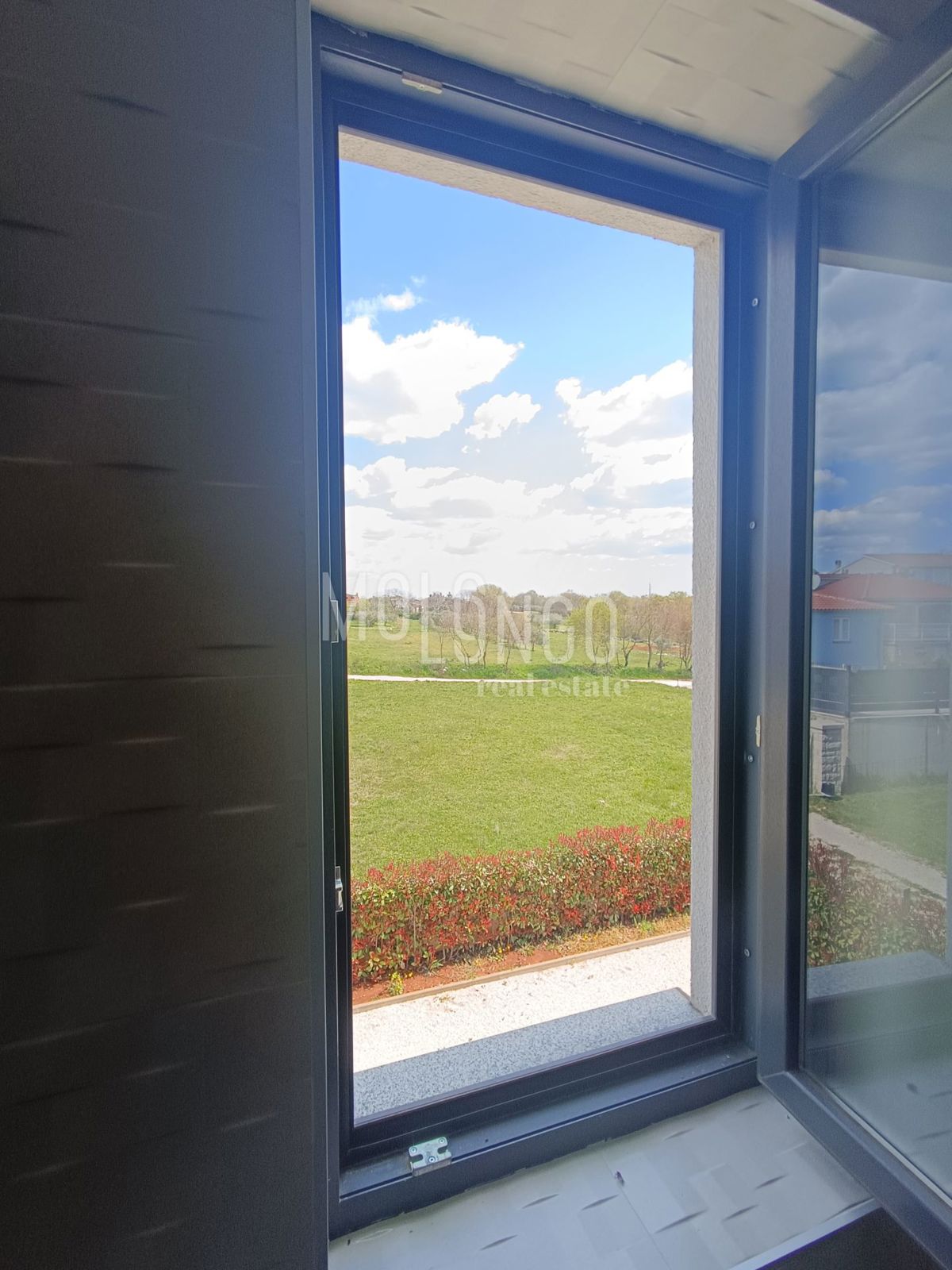 ISTRIJA, POREČ Moderna vila 4 km od morja.