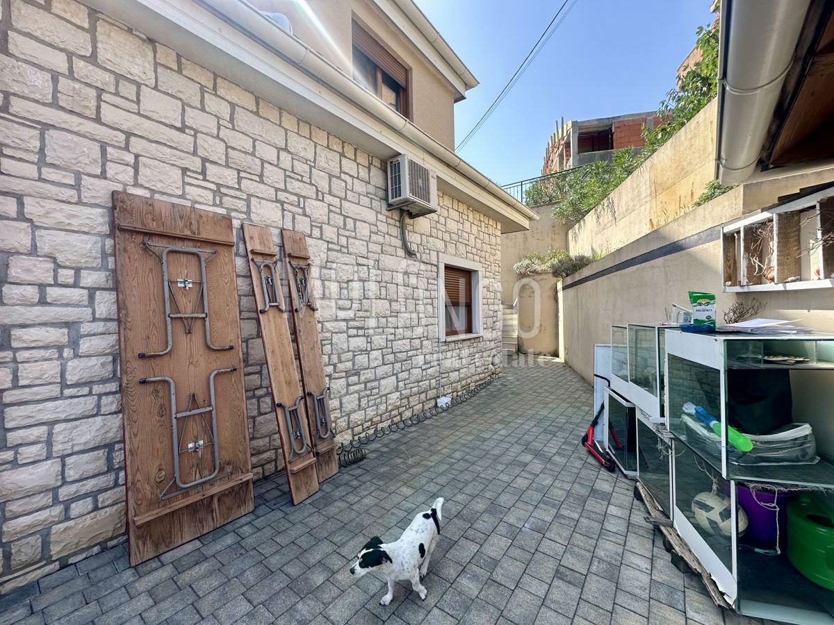 Stanovanje/apartma Donja Vežica, Rijeka, 94m2