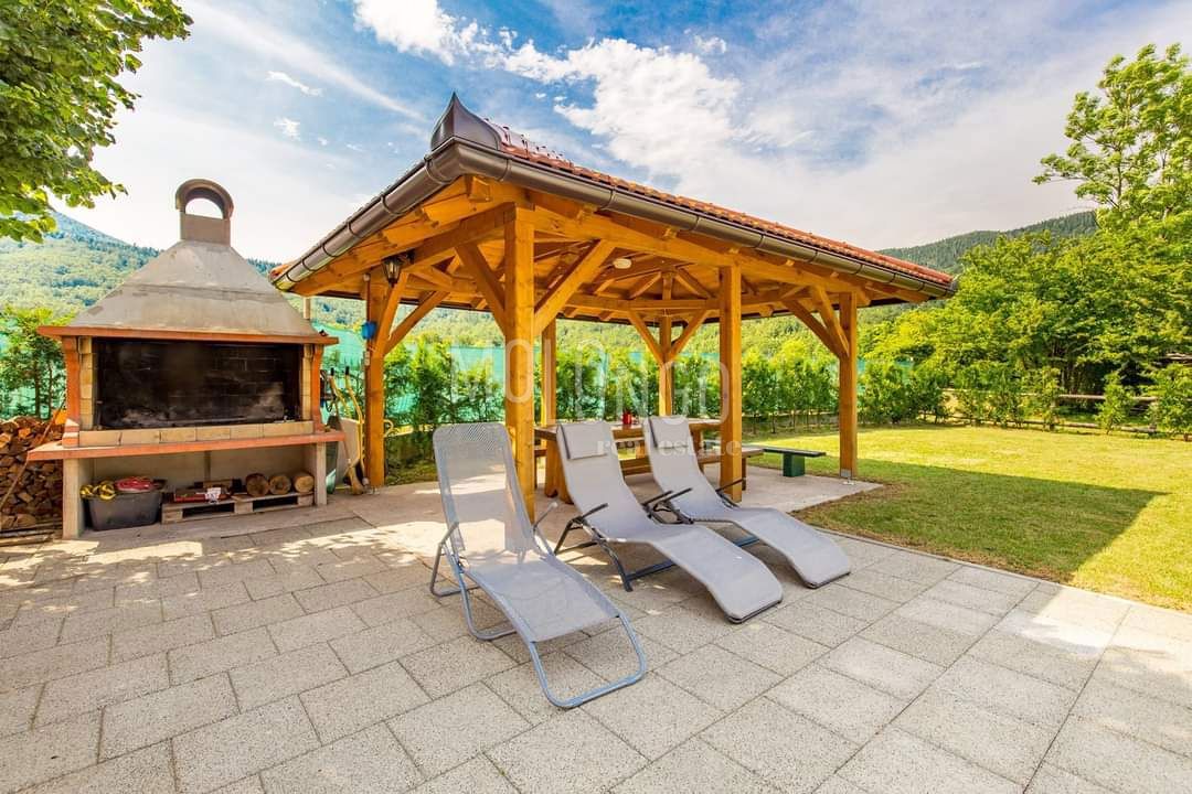 Hiša Jasenak, Ogulin, 1.500m2