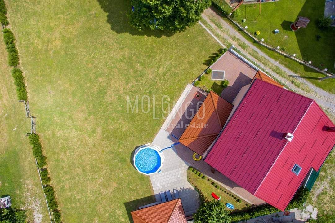 Hiša Jasenak, Ogulin, 1.500m2