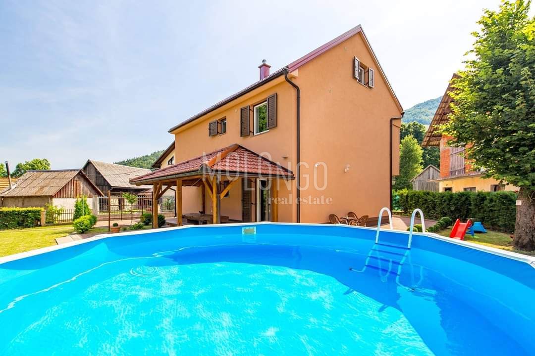 Hiša Jasenak, Ogulin, 1.500m2