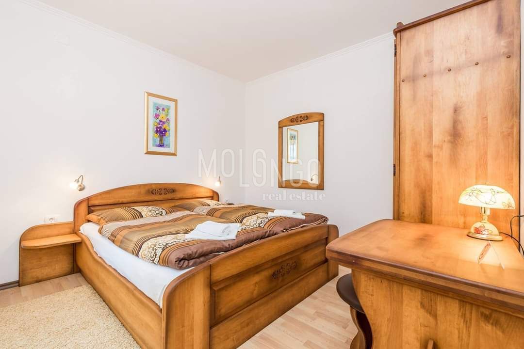 Hiša Jasenak, Ogulin, 1.500m2